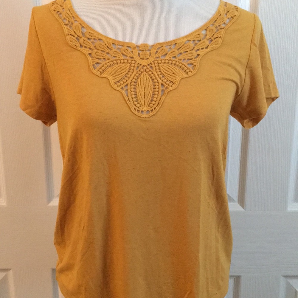 BLACK SWAN TOP SMALL NEW WITH TAG⭐️